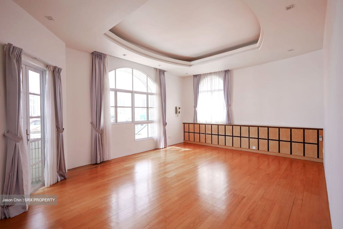 Sennett Avenue (D16), Semi-Detached #537001111